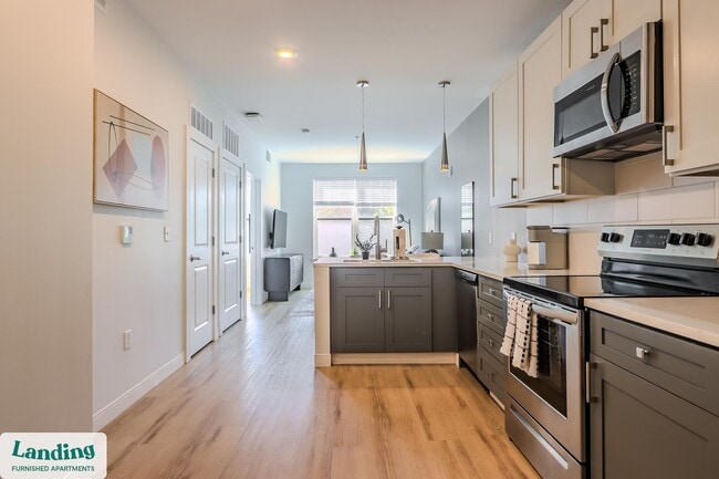 Building Photo - 210 E Green St