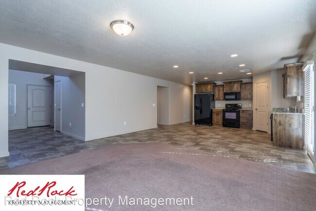 Building Photo - 4 br, 2.5 bath House - 3512 Cove Wash Way