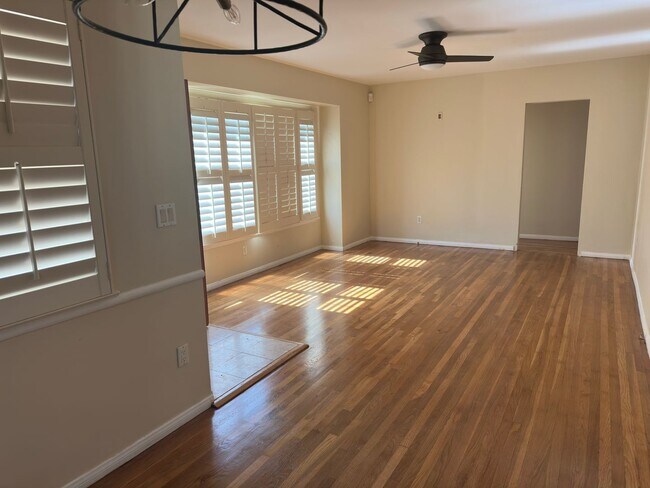 Foto del edificio - 4 Bed 3 Bath Single Family Home