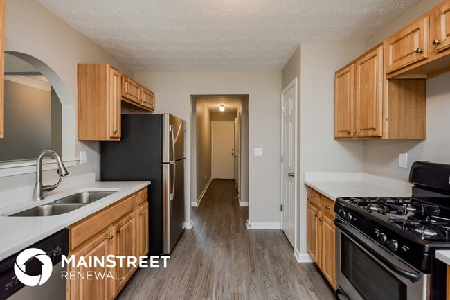 Building Photo - 10 Zebulon Pl