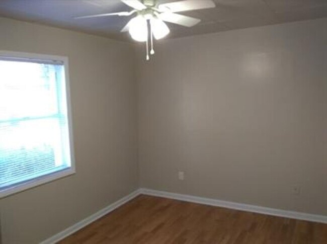 Foto del edificio - 502 Maplewood Dr
