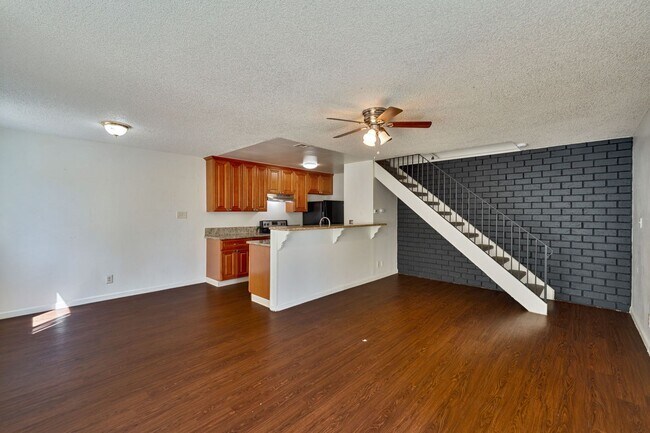 Foto del edificio - 7424 Franklin Blvd