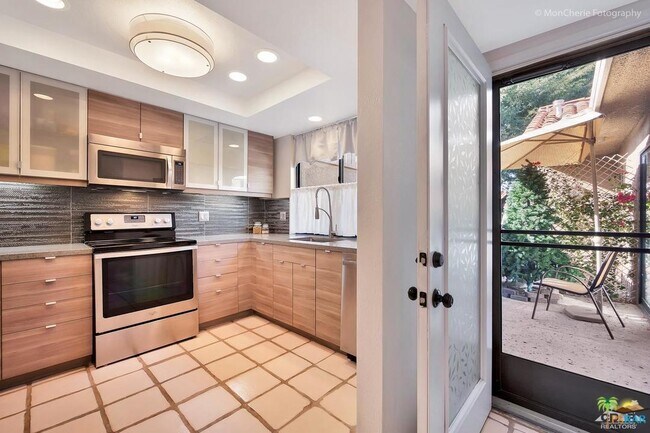 Building Photo - 160 La Cerra Dr