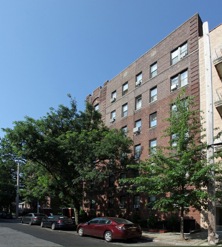 Primary Photo - 1660 E 21st St