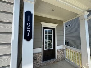 Building Photo - 127 Sawgrass Dr