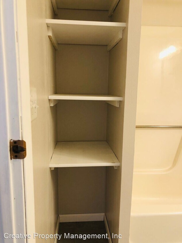 Foto principal - 4 br, 3 bath House - 1115 23rd St NW