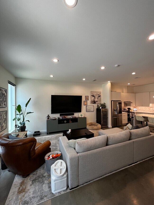 Foto del edificio - 463 Frontline Cove