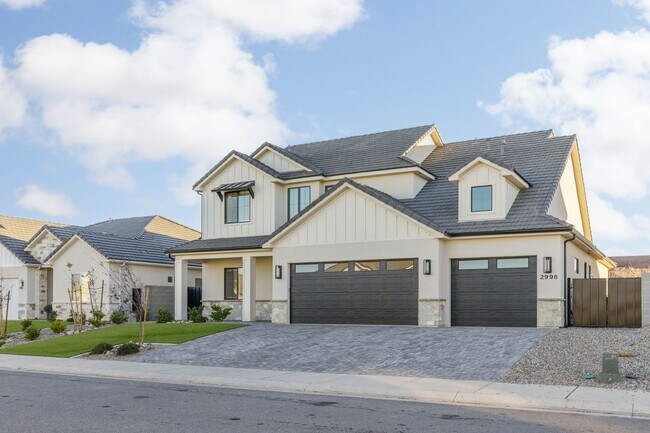 Foto del edificio - Gorgeous 5 bed 3.5 bath in Desert Canyons