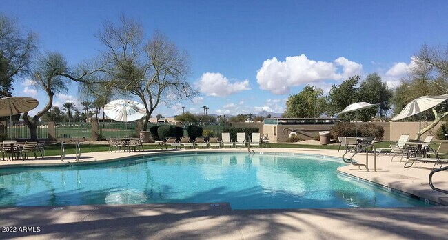 Foto del edificio - 13569 W Cypress St