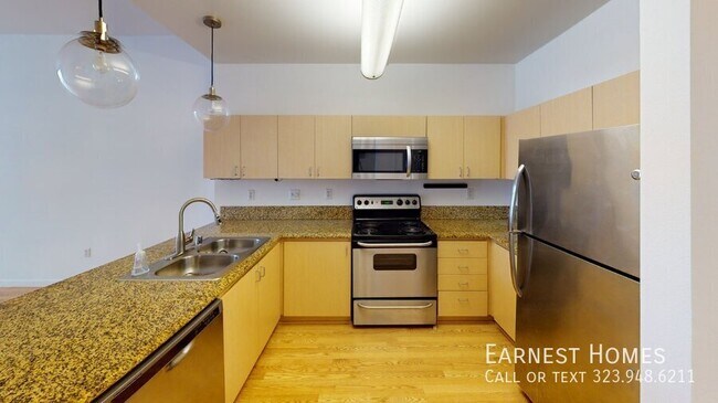 Foto del edificio - 630 W 6th St