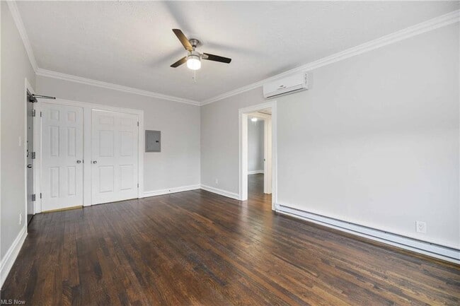 Building Photo - 1385 Cranford Ave