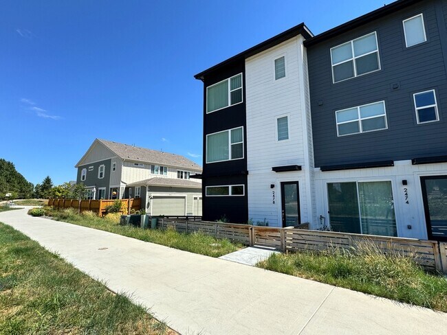 Building Photo - 2474 W 167th Ln