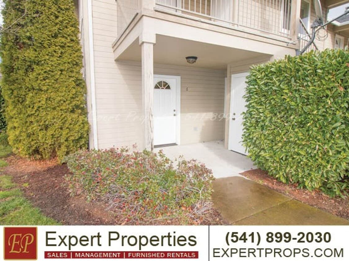 Foto principal - Clean and Upstairs 2 Bed, 2 Bath Apartment...