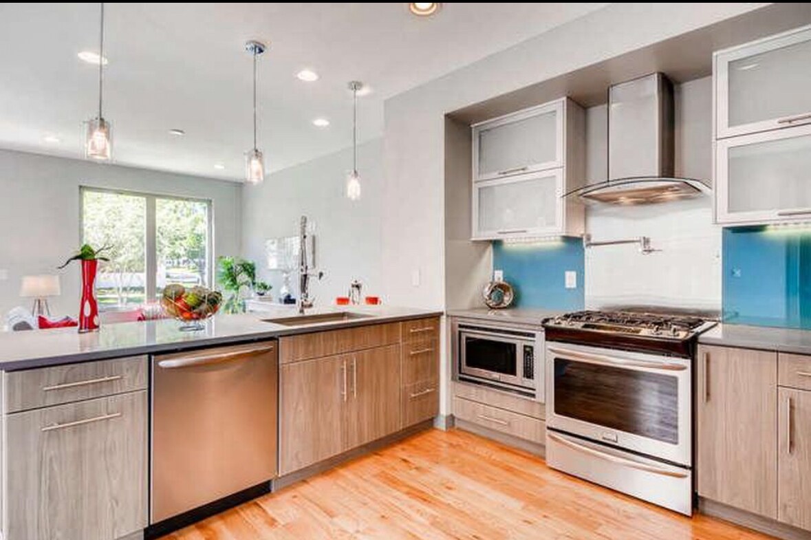 Foto principal - 2060 N High St