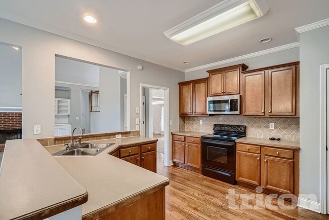 Building Photo - 3587 Vern Way NE