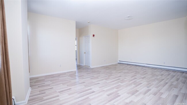 Foto del edificio - 4456 Broadway