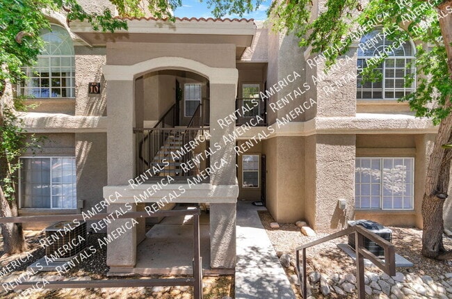 Building Photo - 1500 E Pusch Wilderness Dr