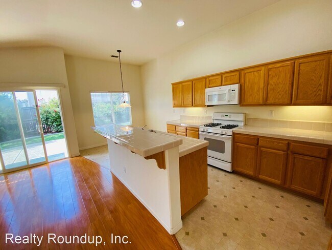 Building Photo - 4 br, 3 bath House - 9620 Apple Mill Dr