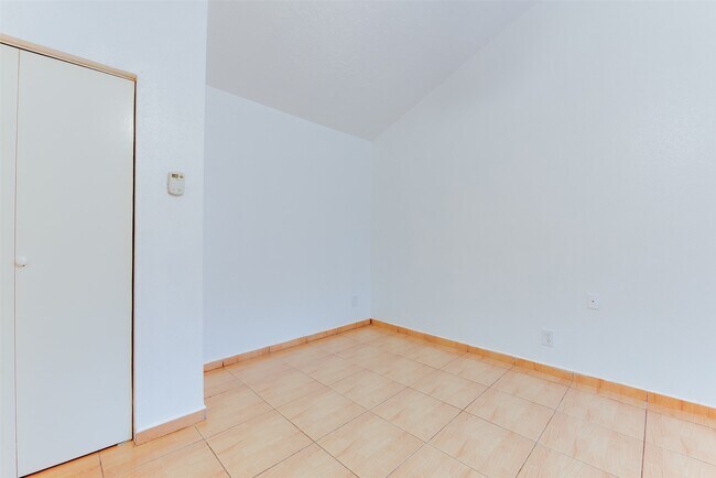 Foto del edificio - 2021 Spenwick Dr