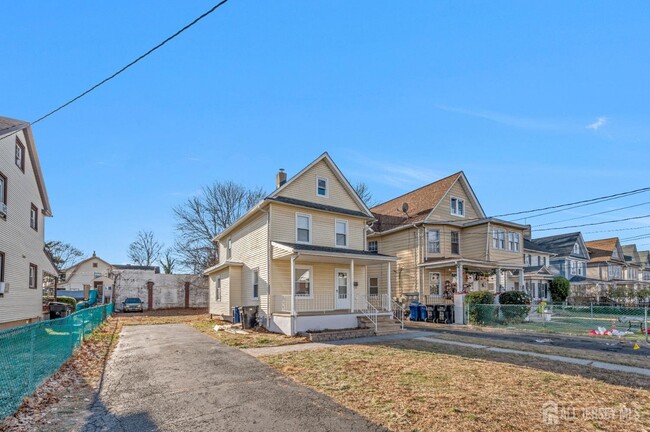 Building Photo - 350 Bergen St