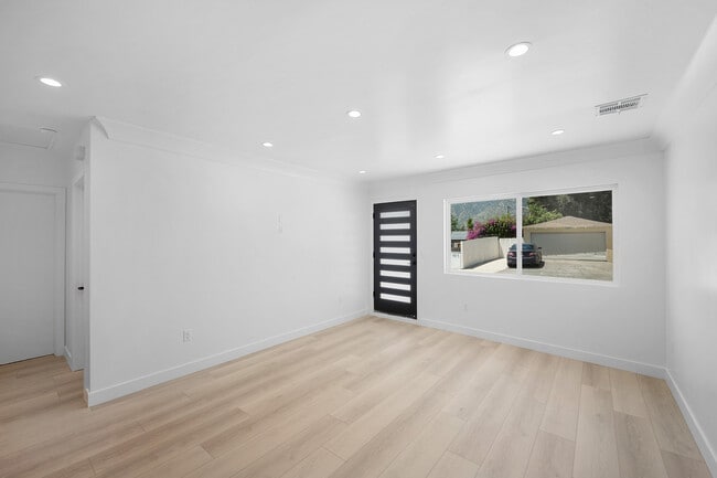 Building Photo - 7810 Forsythe St