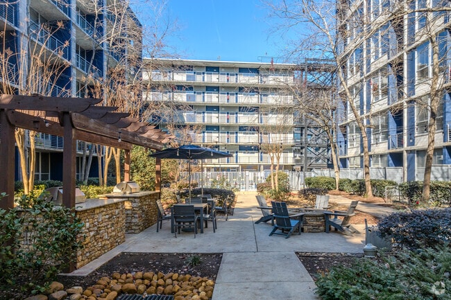 Courtyard - 1016 Lofts