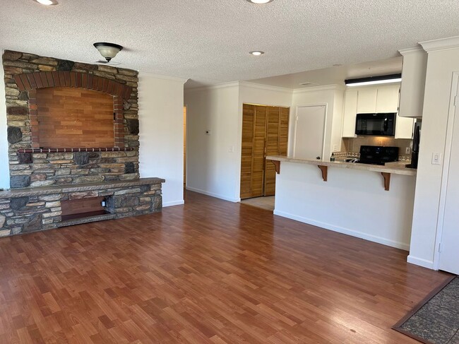Building Photo - 2615 Rutgers Ln