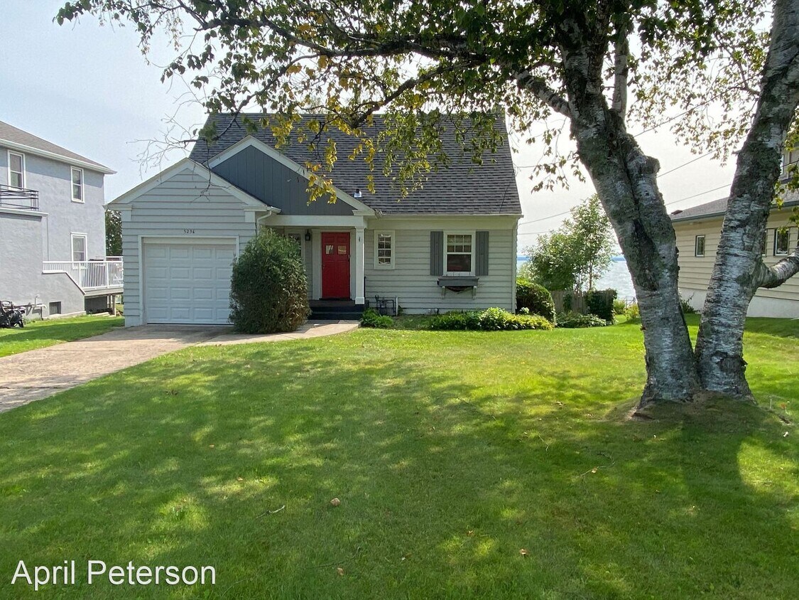 London Road Rental Duluth Minnesota 3 Br 3 Bath House London Road Rental Duluth Minnesota 3 Br 3 Bath House