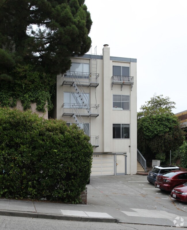 Building Photo - 1355 Lombard