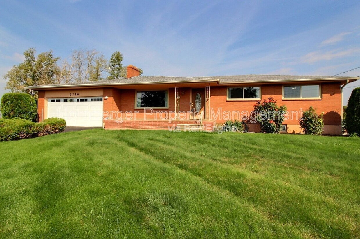 Primary Photo - 2720 W Strong Rd