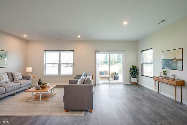 Foto del edificio - 10828 Penwell Wy