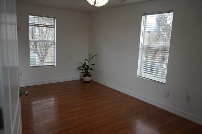 Building Photo - 2218 Arbor St