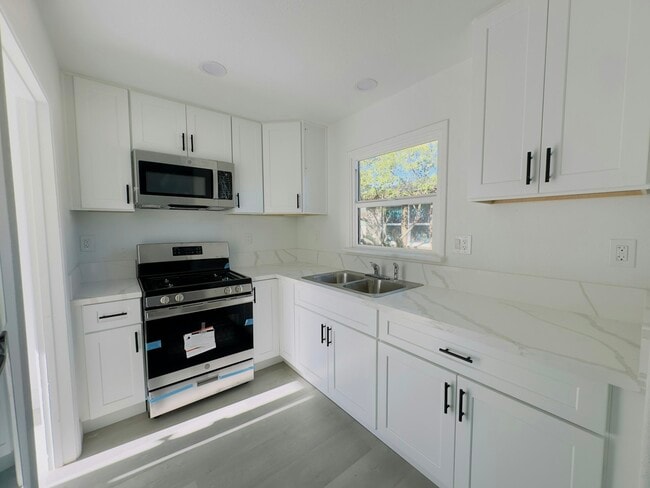 Foto del edificio - 231 E Nicolet St