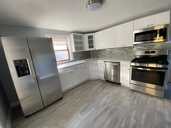 Building Photo - 3035 N Christiana Ave