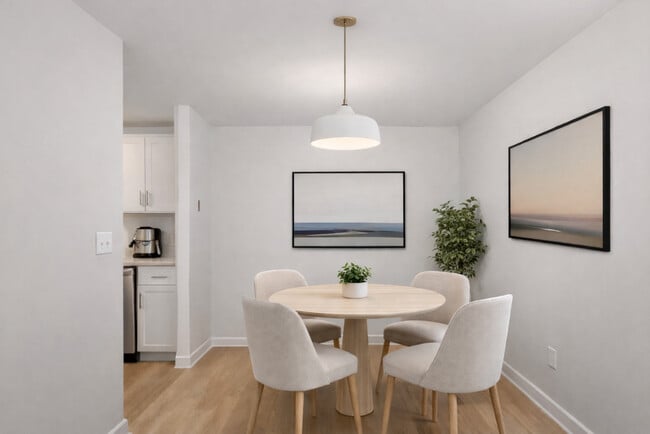 Dinette - The Boulders Apartments