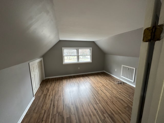 Building Photo - 37 Thorn Ave