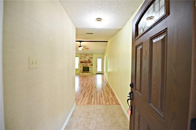 Foto del edificio - 4604 Pelham Dr
