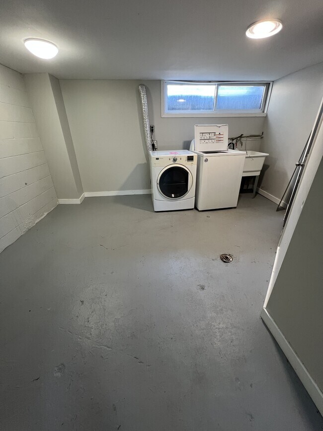 Photo du bâtiment - 505 Kathleen Ave