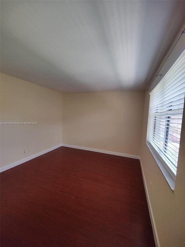 Foto del edificio - 786 NW 103rd Terrace
