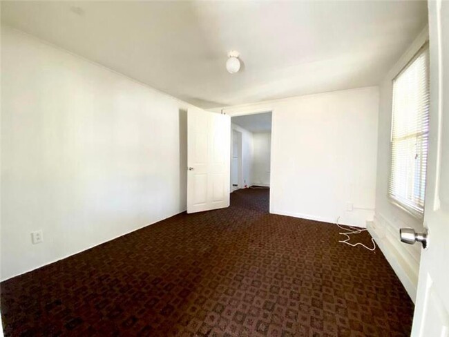 Building Photo - 2105 Ponce De Leon Ave