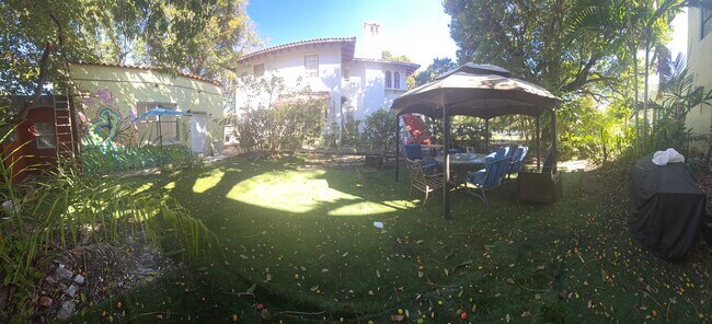 Foto del edificio - 4514 NE 1st Ave