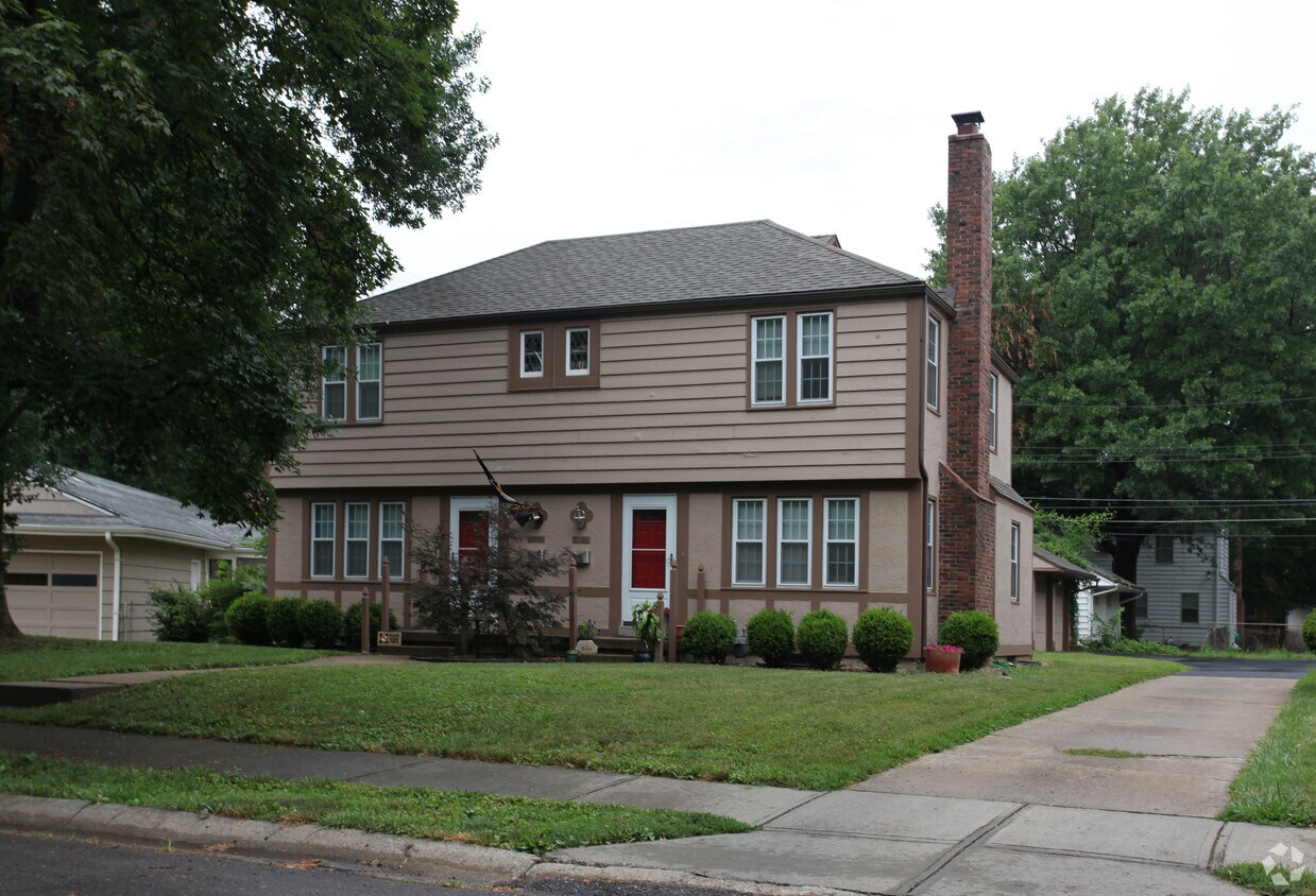 Primary Photo - 7816-7818 Terrace St