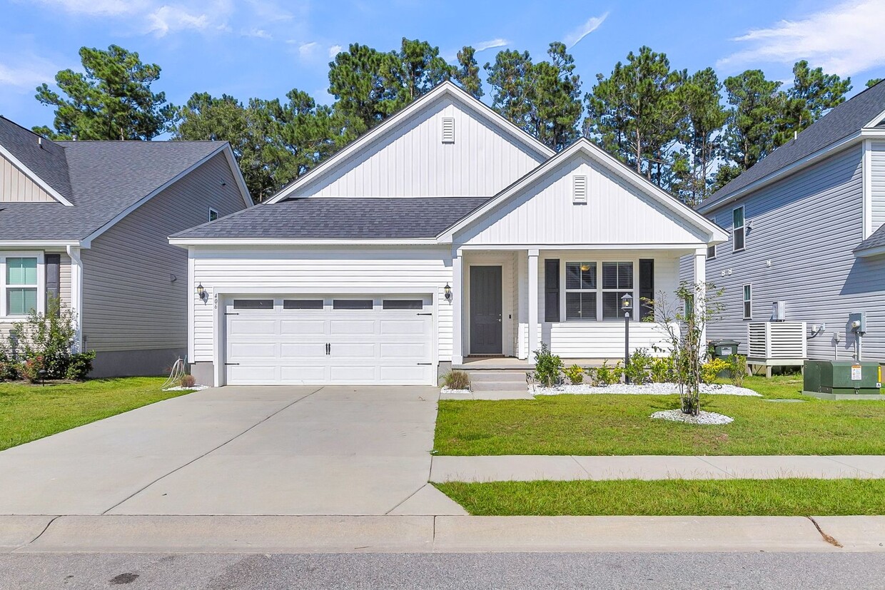 Primary Photo - Beautiful Ranch Style Home in Foxbank