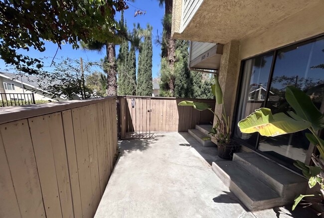 Building Photo - 10051 Topanga Canyon Blvd