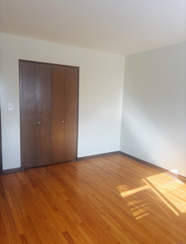 Foto del edificio - 866 N Milwaukee Ave