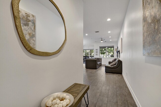 Foto del edificio - 100 NW 69th Cir