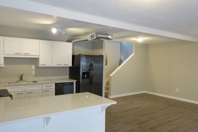 Foto del edificio - FABULOUS RENOVATED TOWNHOME IN DECATUR