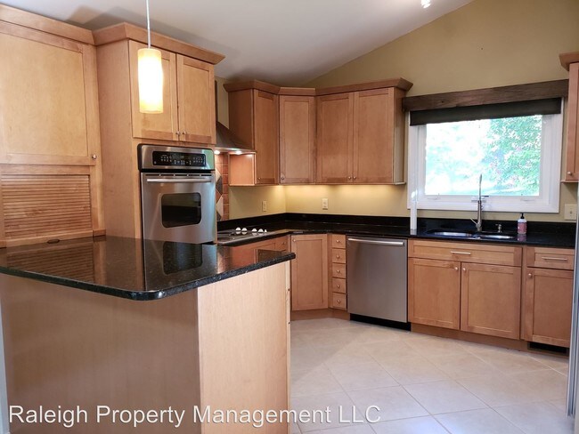Building Photo - 3 br, 2 bath House - 3600 Corbin Street