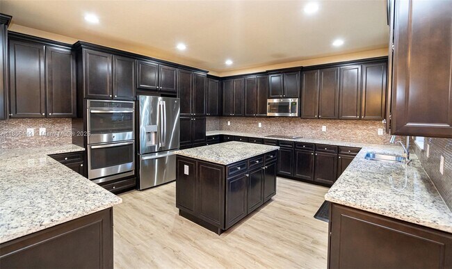 Foto del edificio - 9942 NW 86th Terrace