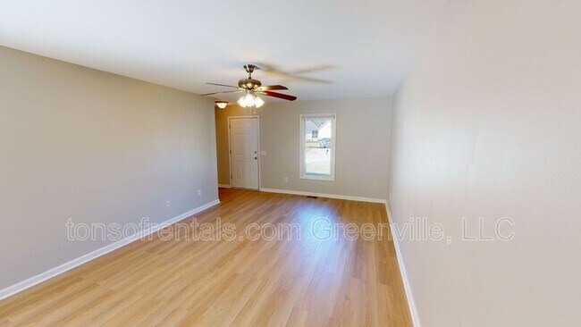 Building Photo - 6b Camino Ln